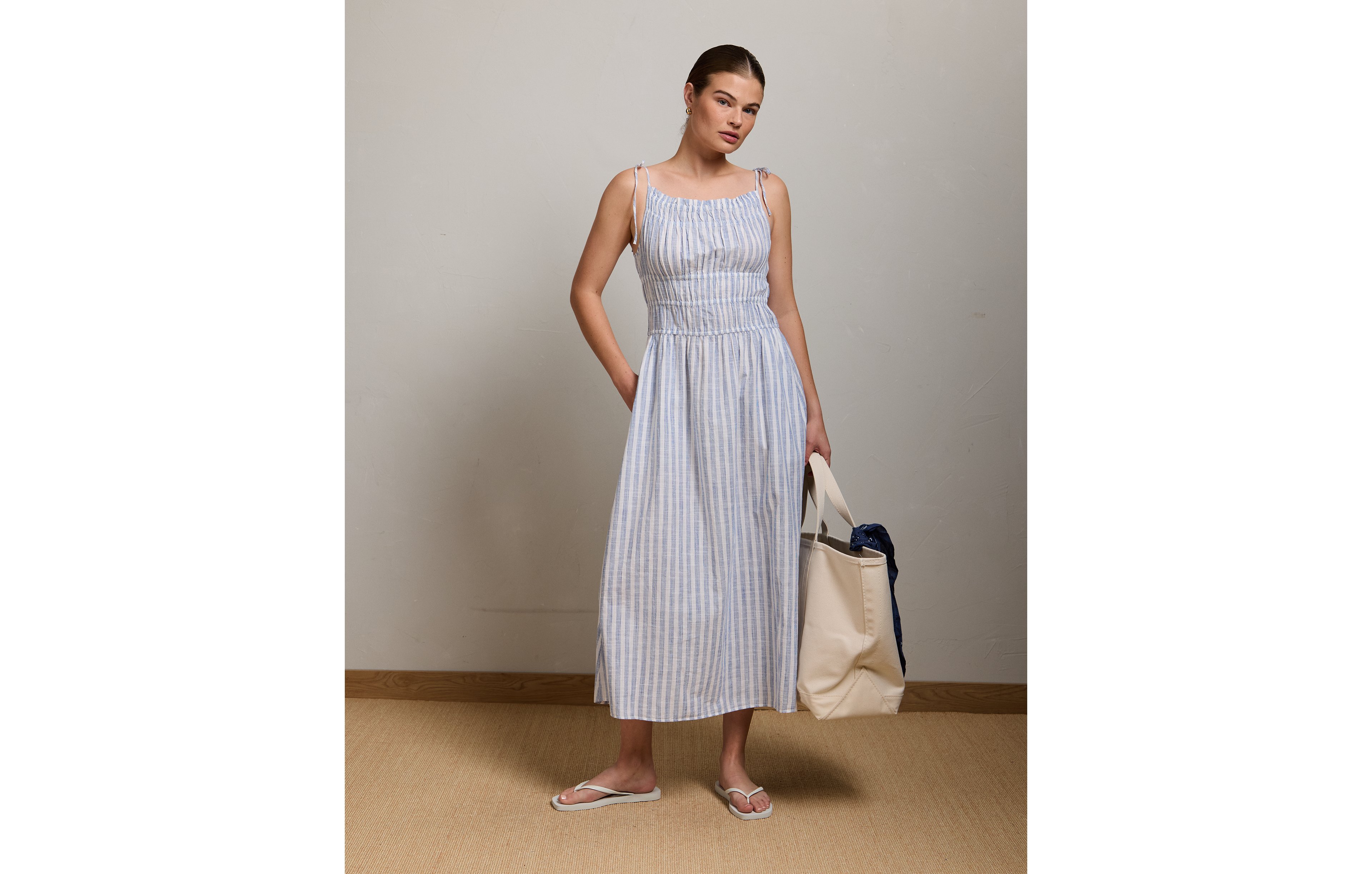 AE77 Ruched Midi Dress