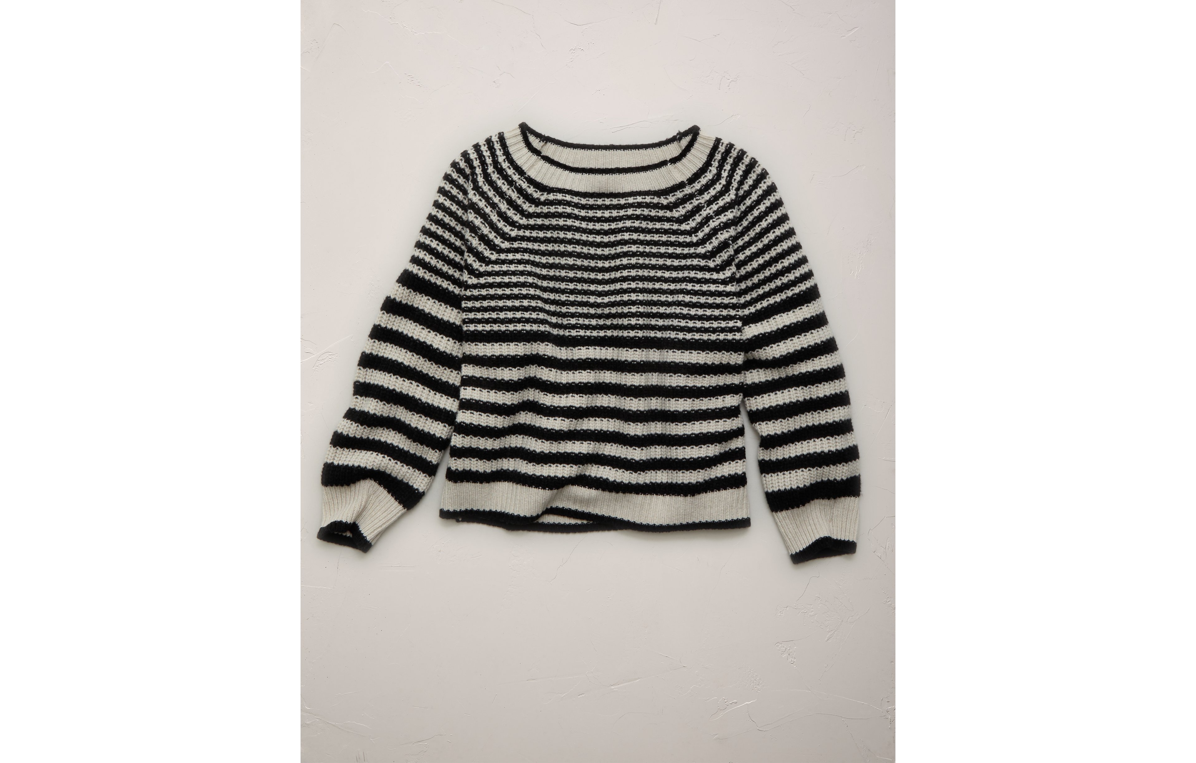 AE77 Striped Sweater