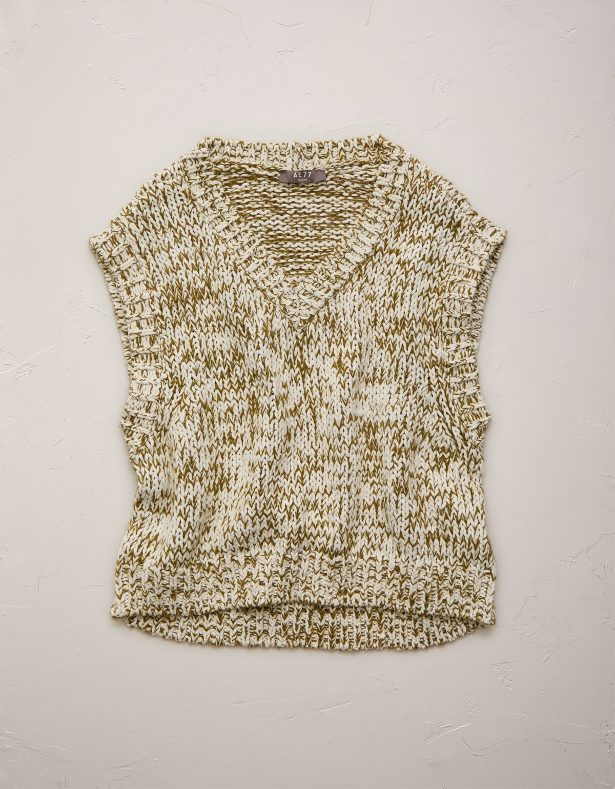 AE77 Marled V-Neck Sweater Vest - image 3