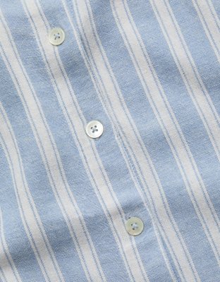 AE77 Boxy Cropped Linen-Blend Button-Up Shirt