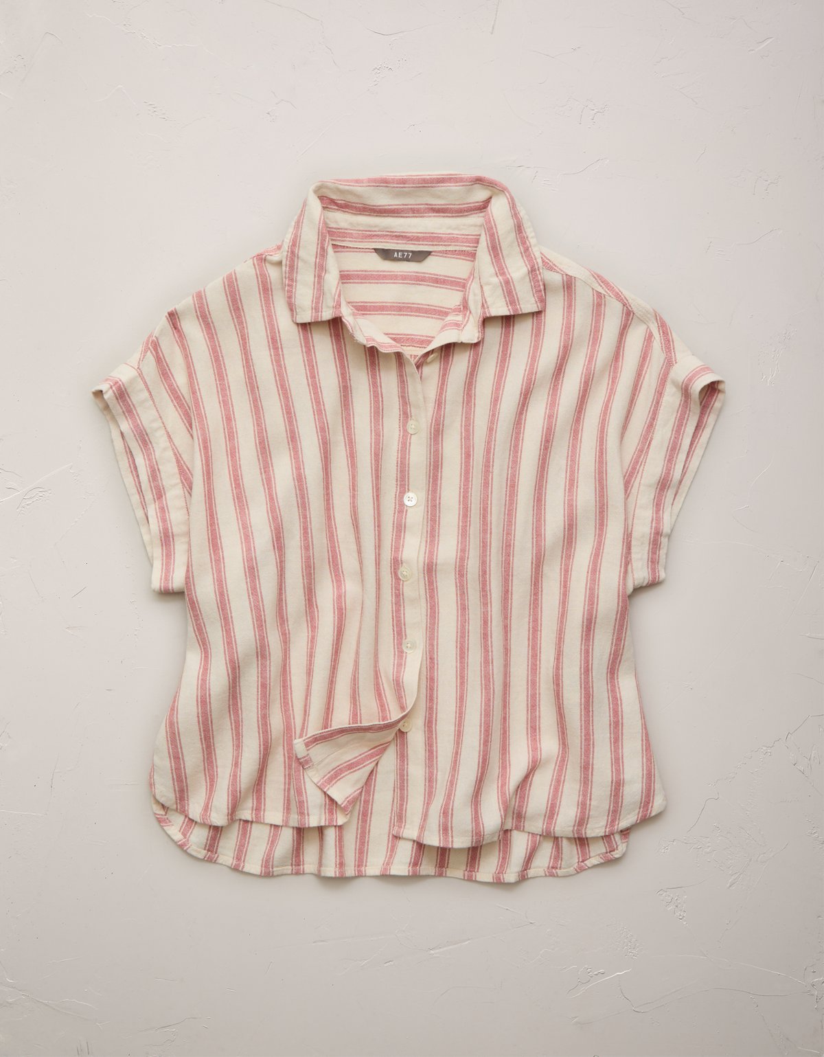 AE77 Boxy Cropped Linen-Blend Button-Up Shirt - image 3