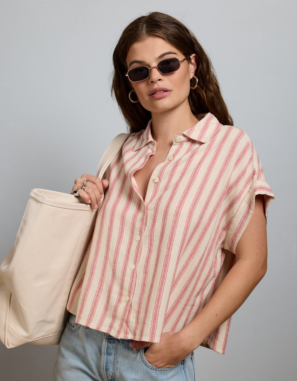 AE77 Boxy Cropped Linen-Blend Button-Up Shirt - image 5