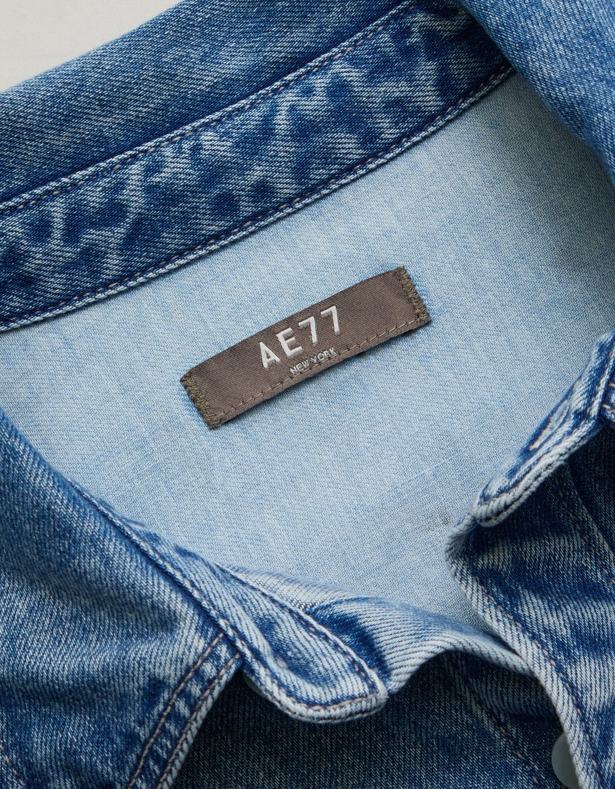 AE77 Perfect Denim Shacket - image 4