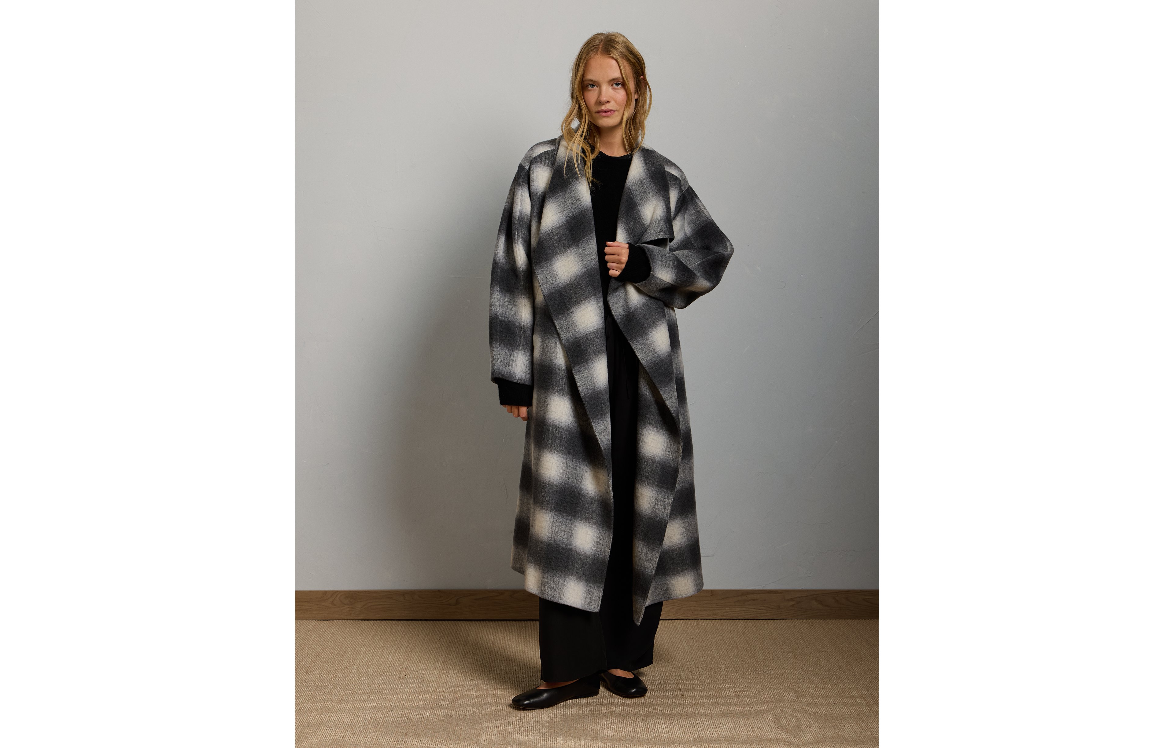 AE77 Premium Plaid Wrap Coat