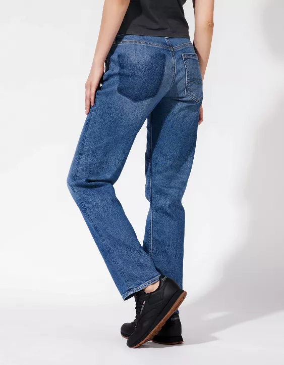 AE Low-Rise '90s Straight Jean