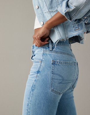 We tried American Eagle's mom jeans — here's what we thought