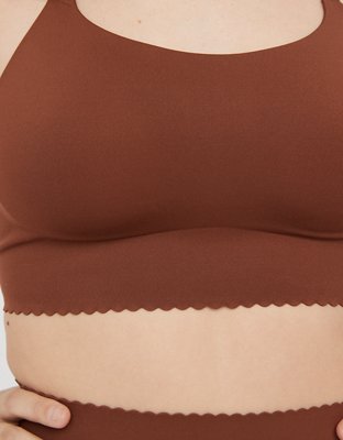 OFFLINE By Aerie Real Me Hold Up! Scallop Sports Bra