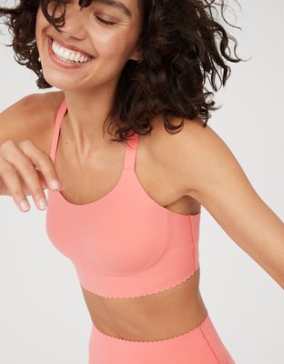 OFFLINE By Aerie Real Me Hold Up! Scallop Sports Bra