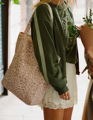 Aerie Quilted Tote Bag