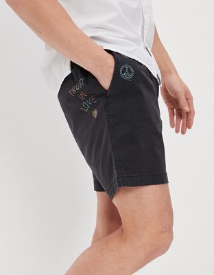 Мужские брюки American Eagle AE Pride Flex 5.5" Trekker Jogger Short — фото 4