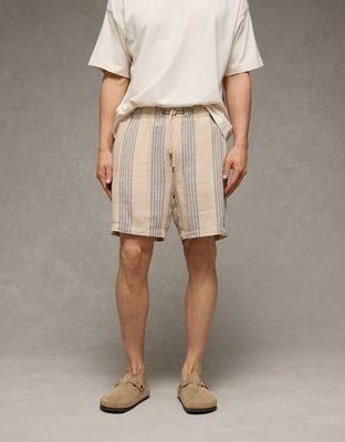 AE 7" Lived-In Trekker Short