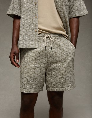 AE 7" Lived-In Trekker Short