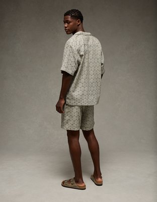 AE 7" Lived-In Trekker Short