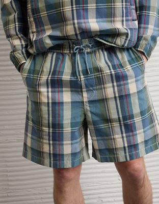 AE 7" Lived-In Trekker Short