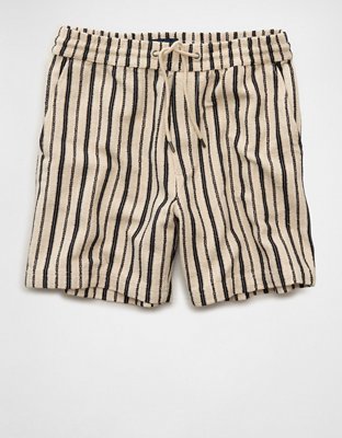 AE 7" Lived-In Trekker Short