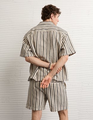 AE 7" Lived-In Trekker Short