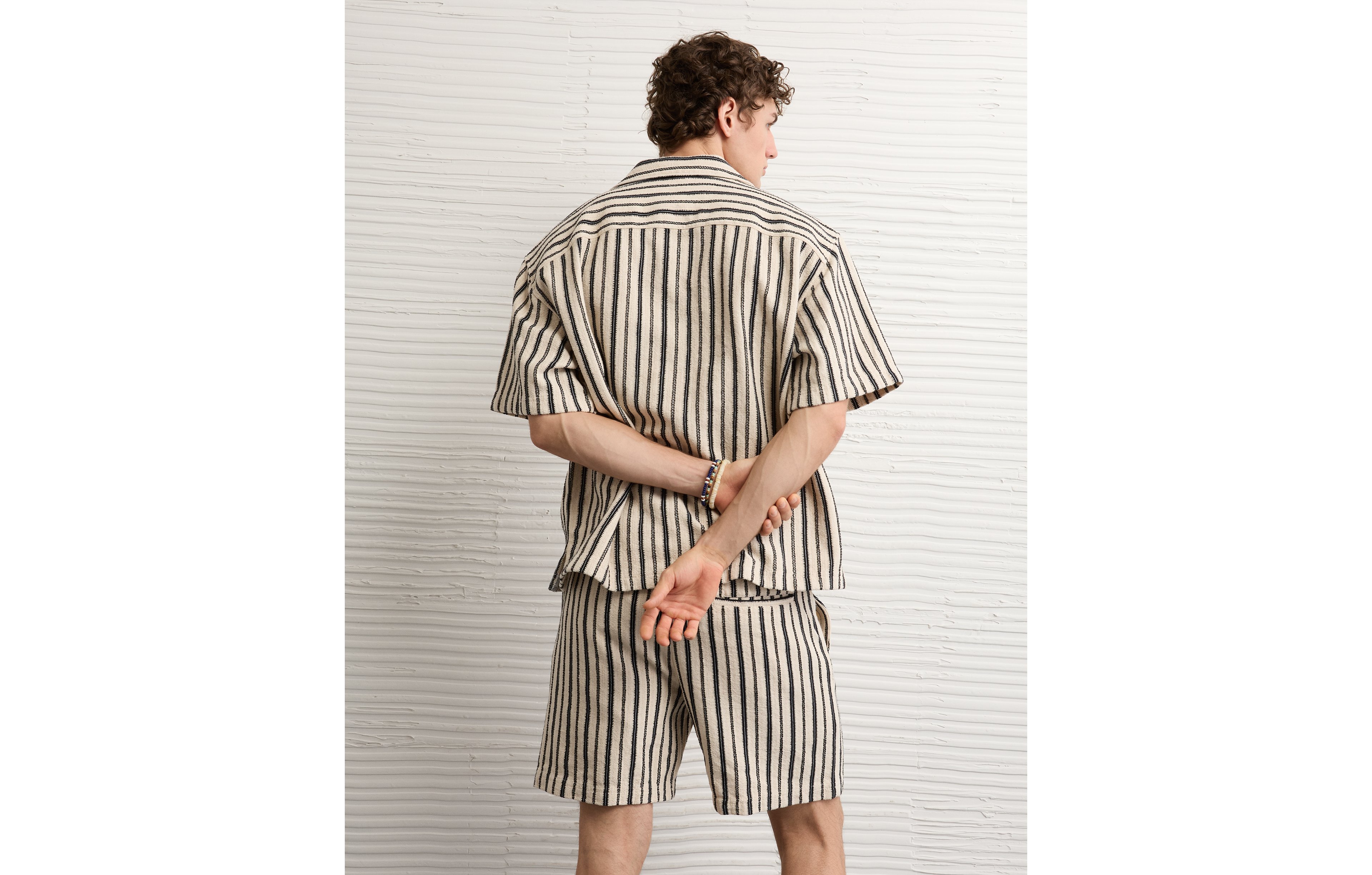 AE 7" Lived-In Pull-On Short