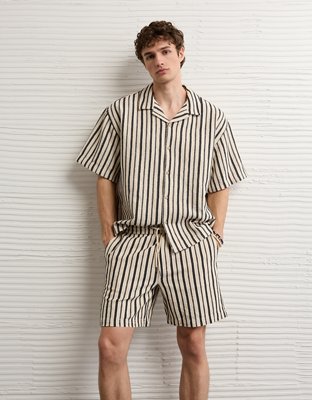 AE 7" Lived-In Trekker Short