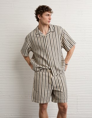 AE 7" Lived-In Trekker Short