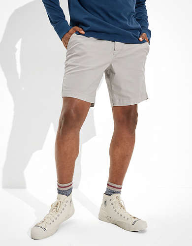 Men's Khaki Shorts: 5.5