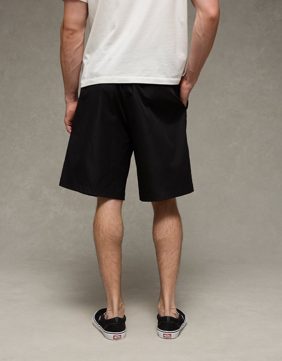 AE 24/7 Pleated Loose Club Short - image 2
