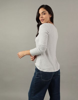 Женские футболки American Eagle AE Long-Sleeve Waffle Plush Crewneck Tee — фото 2