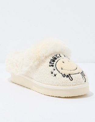 American eagle store puffer slippers