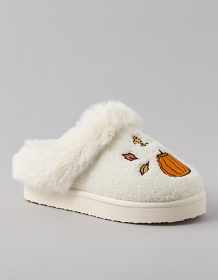 AE Fall Peanuts Slipper