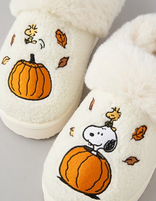 AE Fall Peanuts Slipper