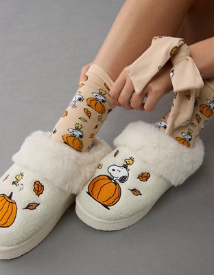 AE Fall Peanuts Slipper