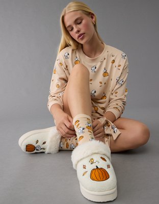 AE Fall Peanuts Slipper