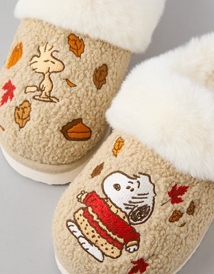 AE Thanksgiving Snoopy Scuff Slipper