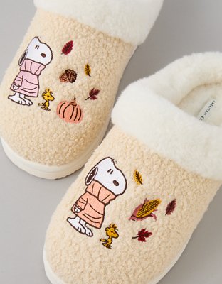 AE Snoopy Sweater Scuff Slipper