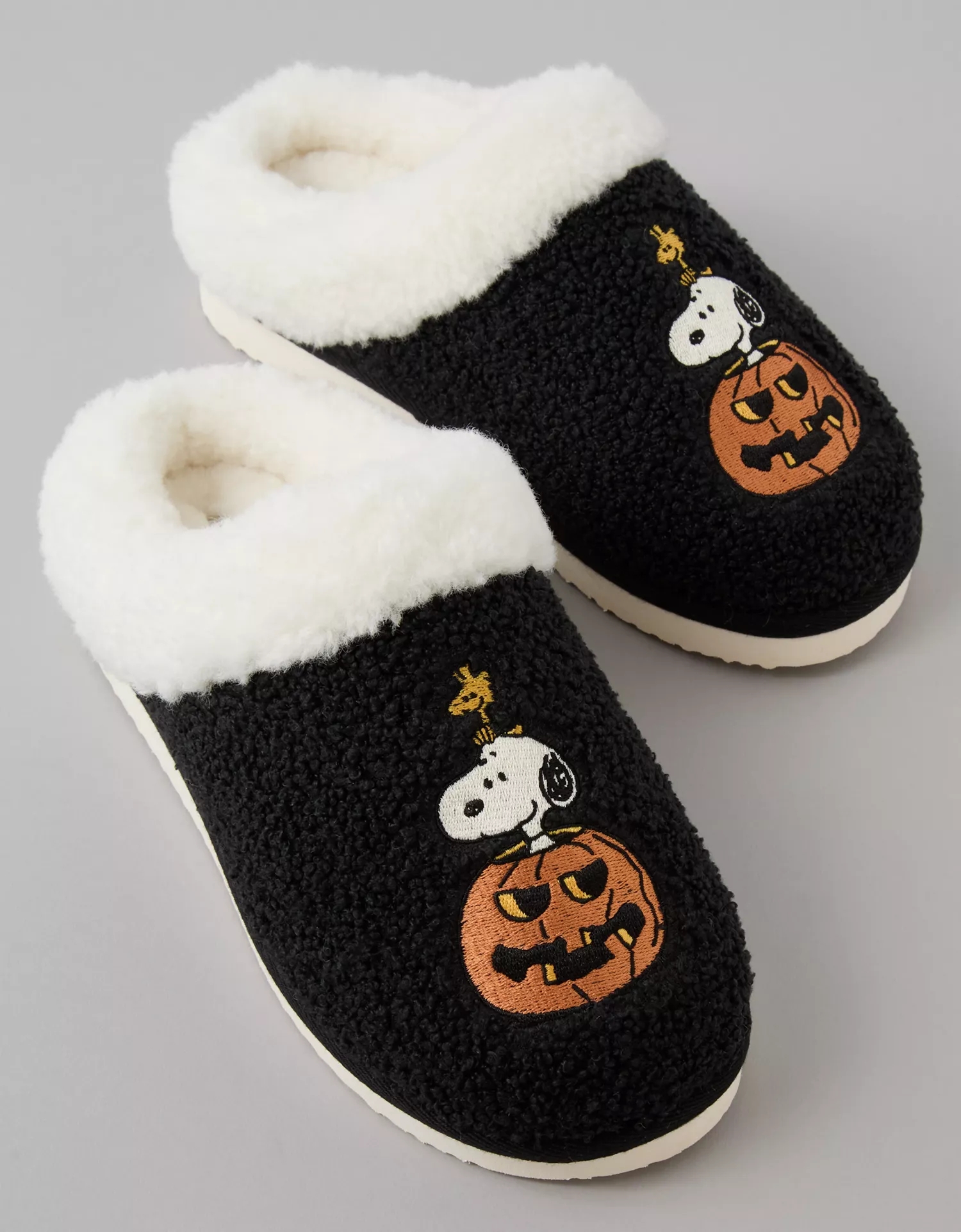 AE Snoopy Halloween Scuff Slipper - thumbnail 2