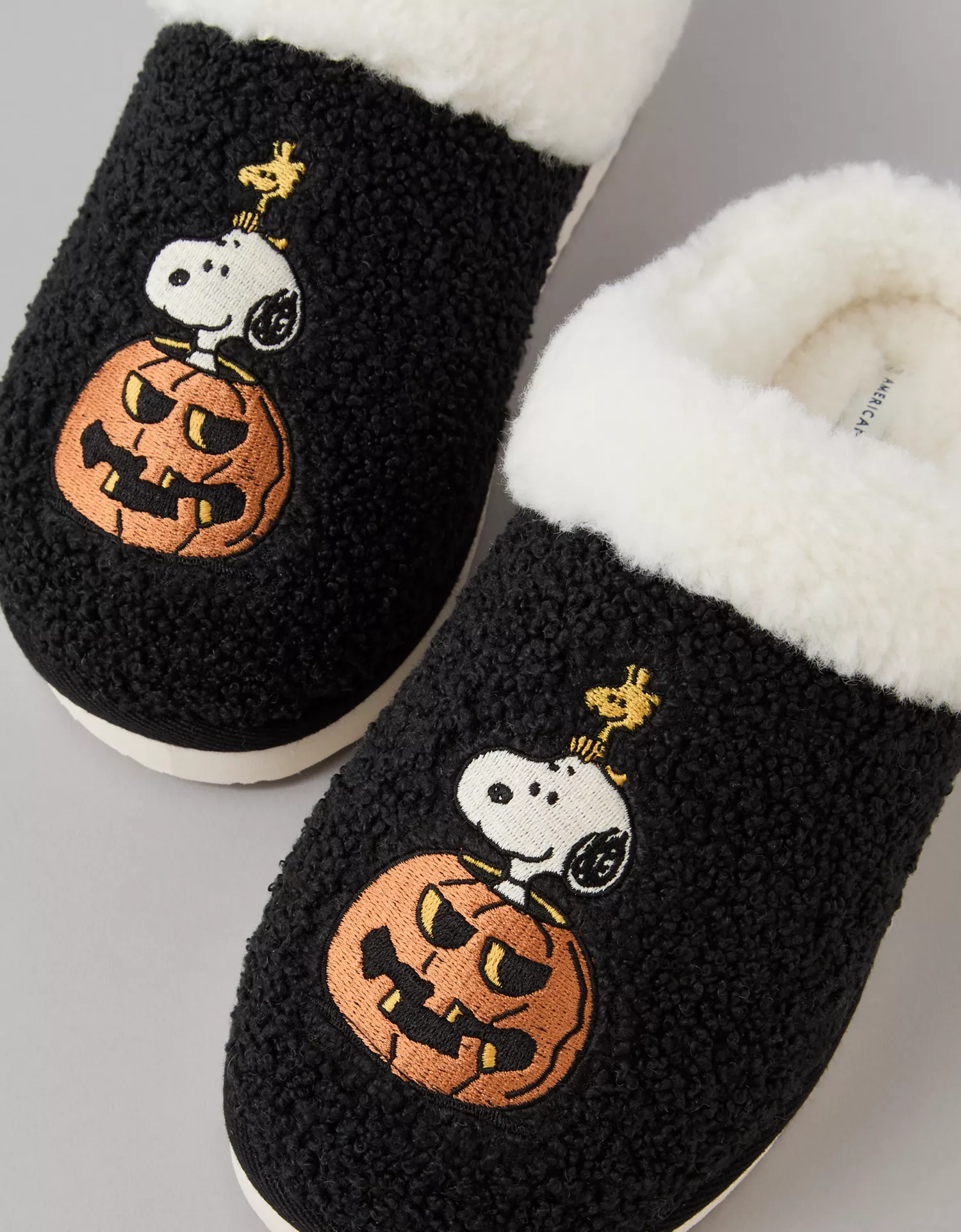 AE Snoopy Halloween Scuff Slipper - thumbnail 3