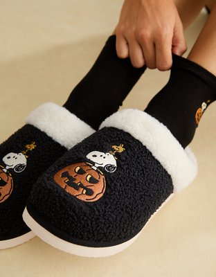 AE Snoopy Halloween Scuff Slipper
