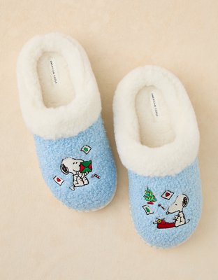AE Snoopy Holiday Scuff Slipper