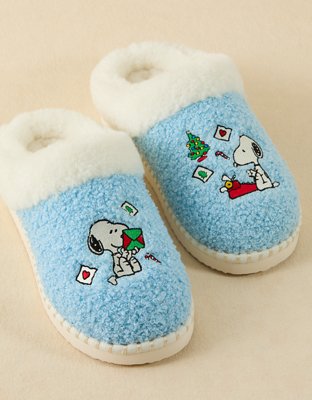 AE Snoopy Holiday Scuff Slipper