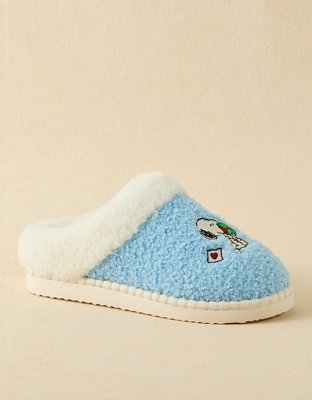 AE Snoopy Holiday Scuff Slipper