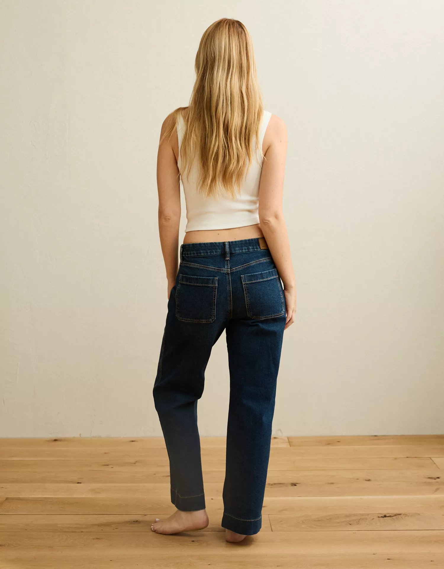 AE Curvy High-Waisted Stovepipe Jean - thumbnail 9