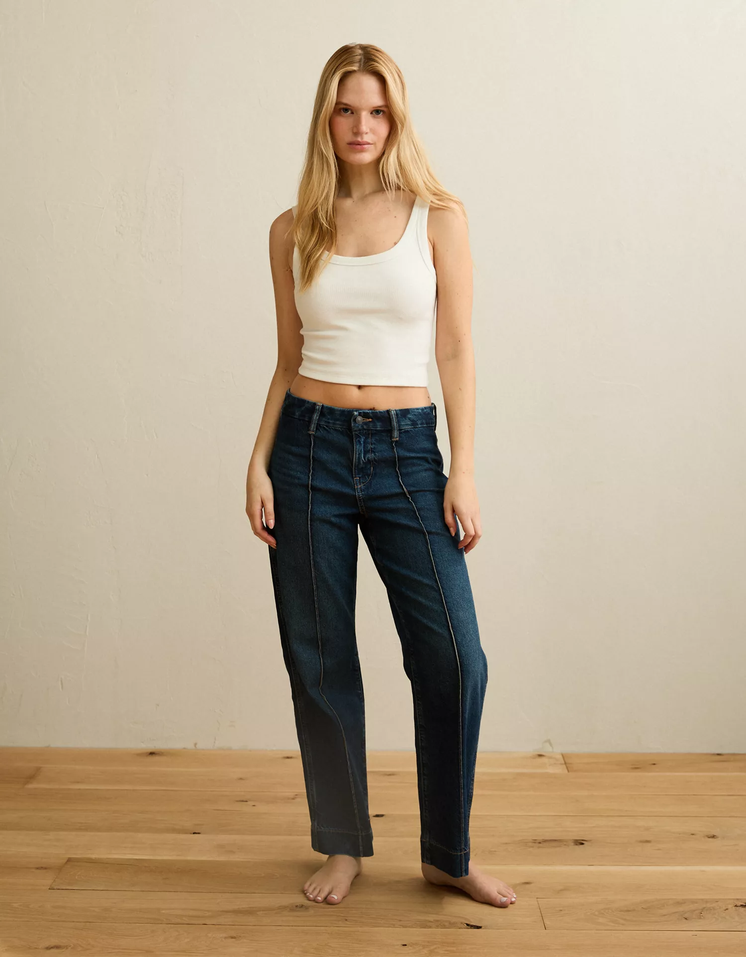 AE Curvy High-Waisted Stovepipe Jean - thumbnail 8