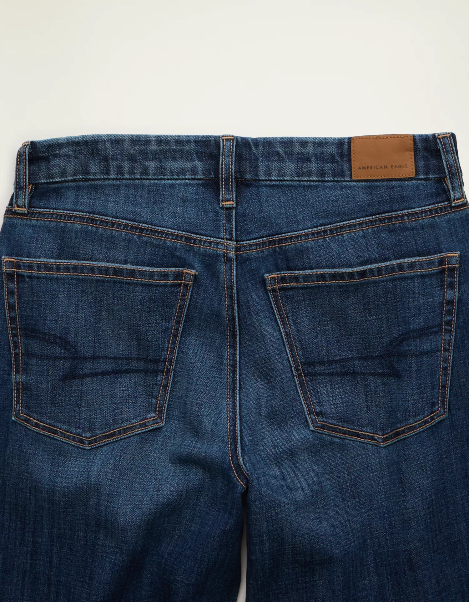 AE Curvy High-Waisted Stovepipe Jean - thumbnail 2