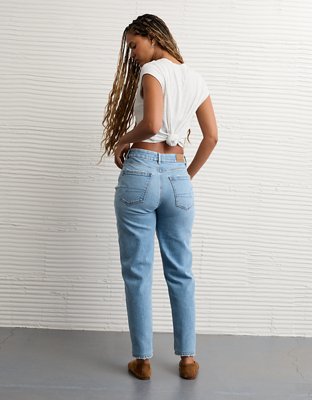AE Strigid Curvy Mom Jean