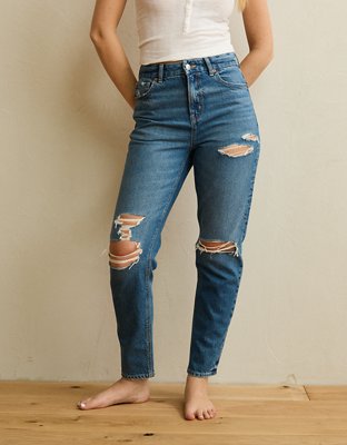 AE Strigid Curvy Ripped Mom Jean