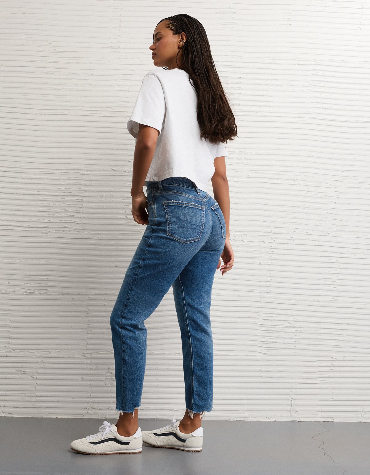 AE Curvy Mom Jean - image 5