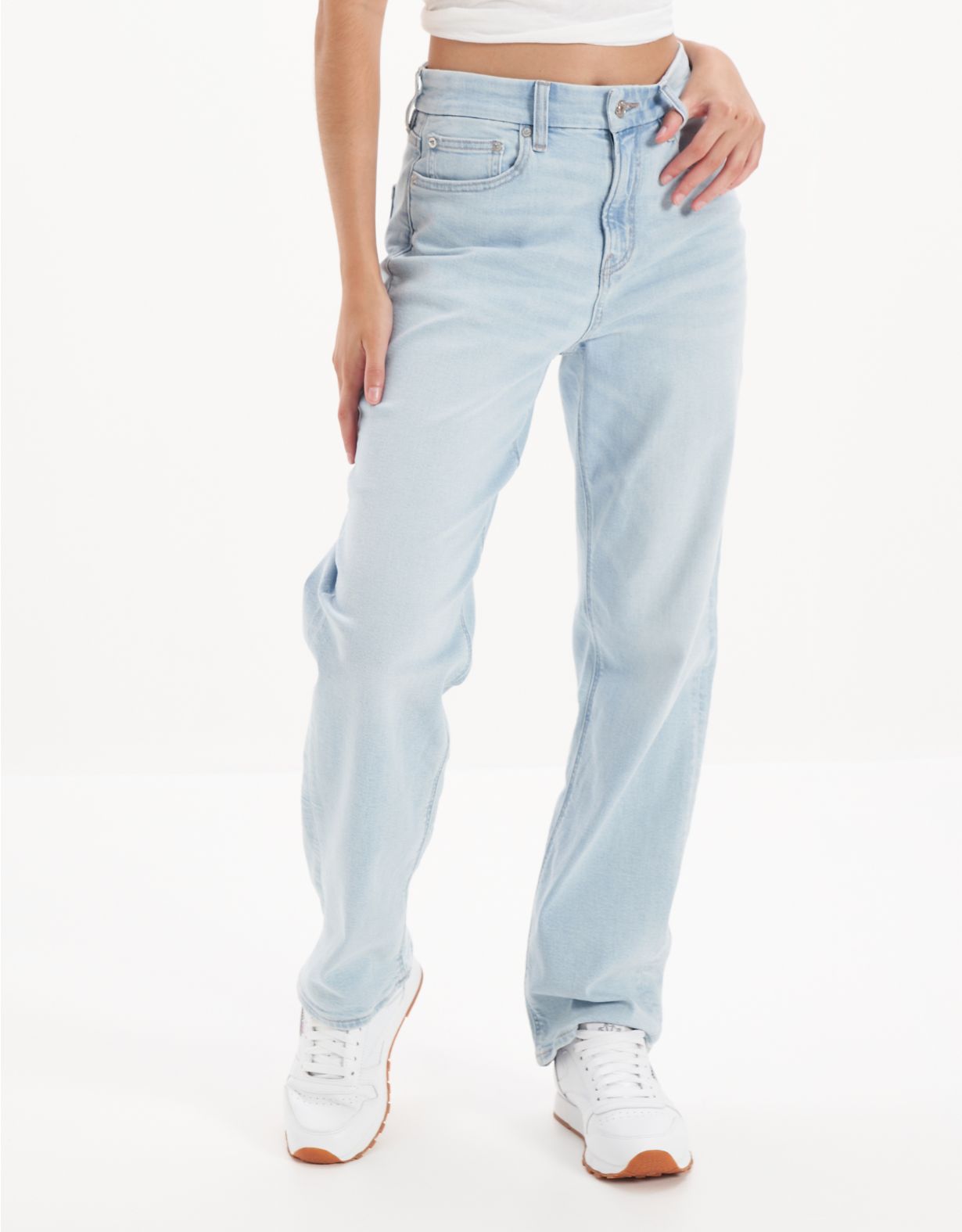 AE Stretch Curvy '90s Straight Jean