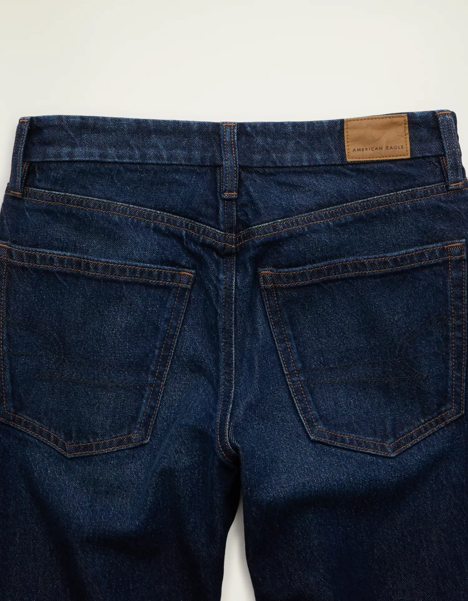 AE Curvy High-Waisted Straight Jean - thumbnail 4