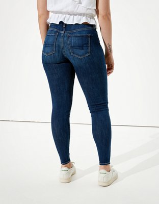 Jeans con lavado oscuro para mujer