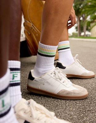 OFFLINE By Aerie Crew Socks