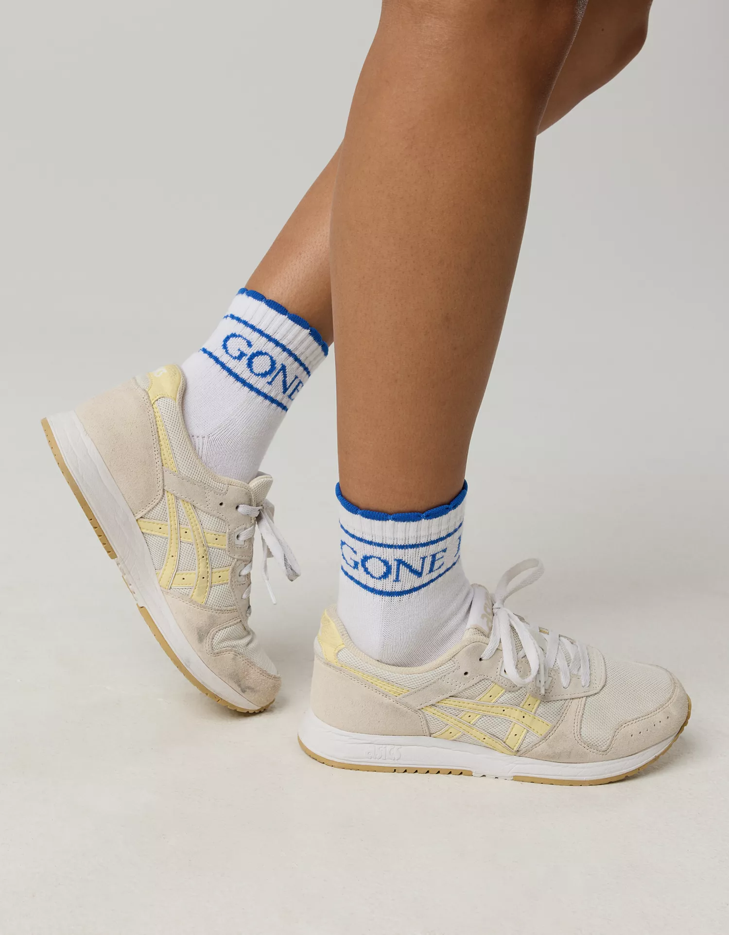 OFFLINE By Aerie Scalloped Short Crew Socks - thumbnail 3